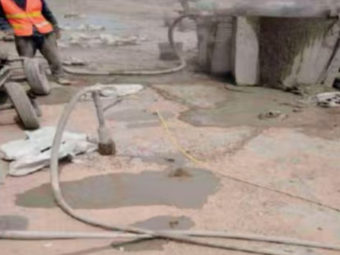 沙依巴克水泥混凝土路面板底注浆技术 路面脱空注浆整治方案